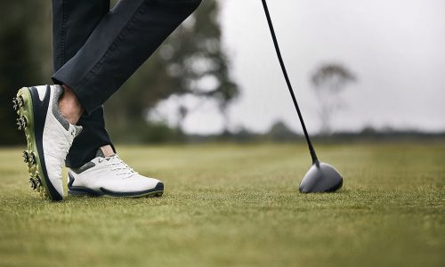 How To Pick the Right Men's Golf Shoes for Your First Game