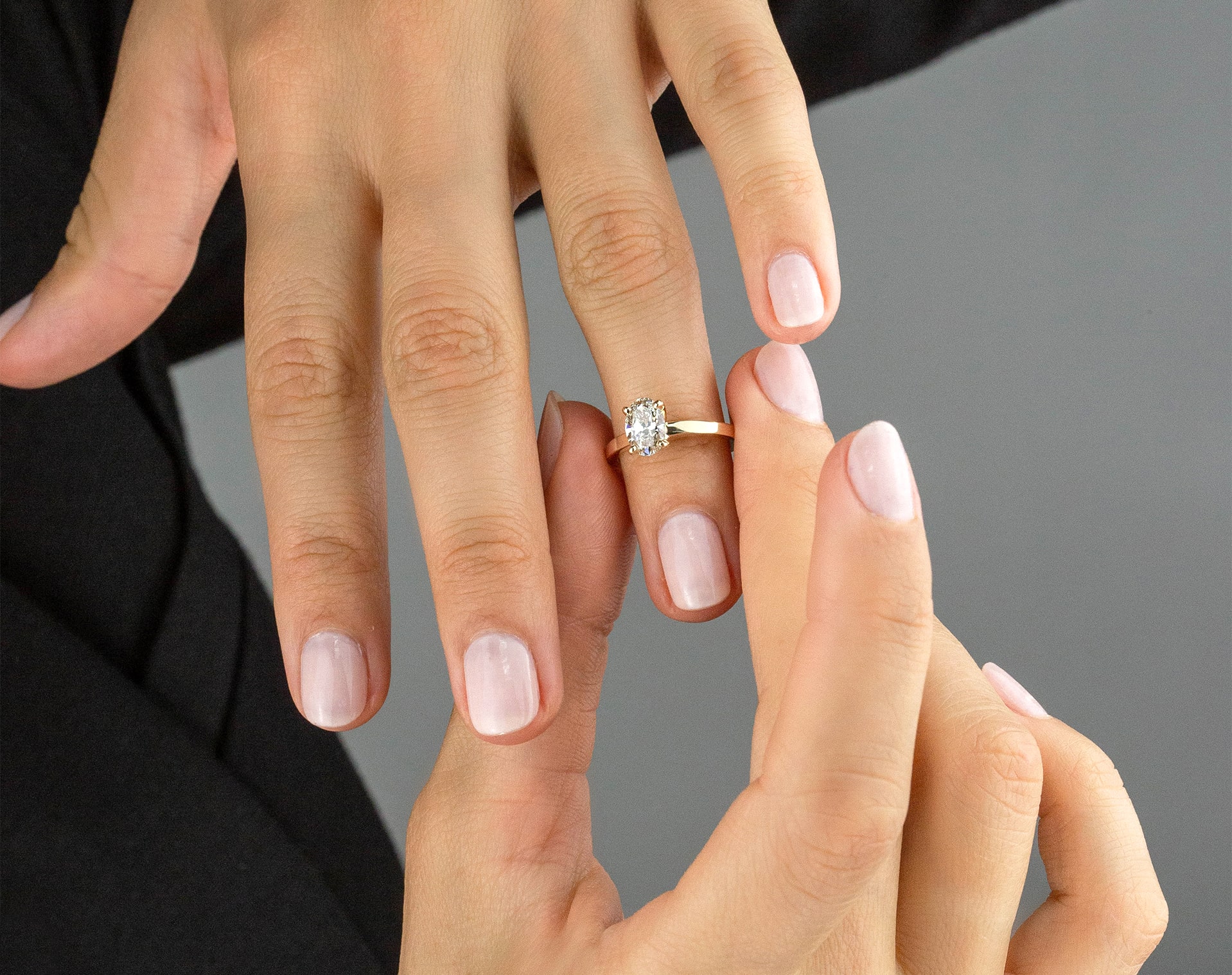 5 Creative Ways To Get Your Partner's Wedding Ring Size