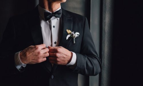 6 Ways to Accessorize a Wedding Suit